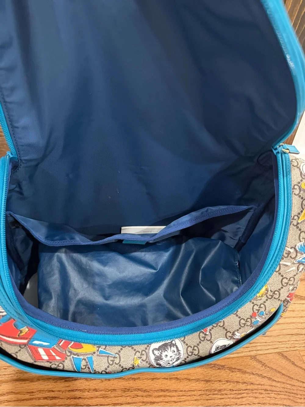 Gucci messenger bag